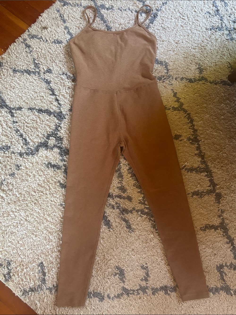 Beyond Yoga Uplevel midi jumpsuit light brown. Size M